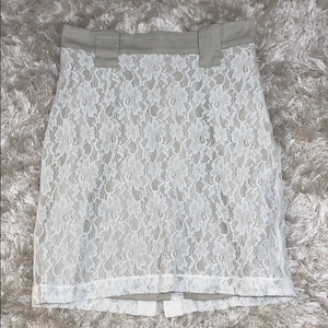 White lacy pencil‎ skirt